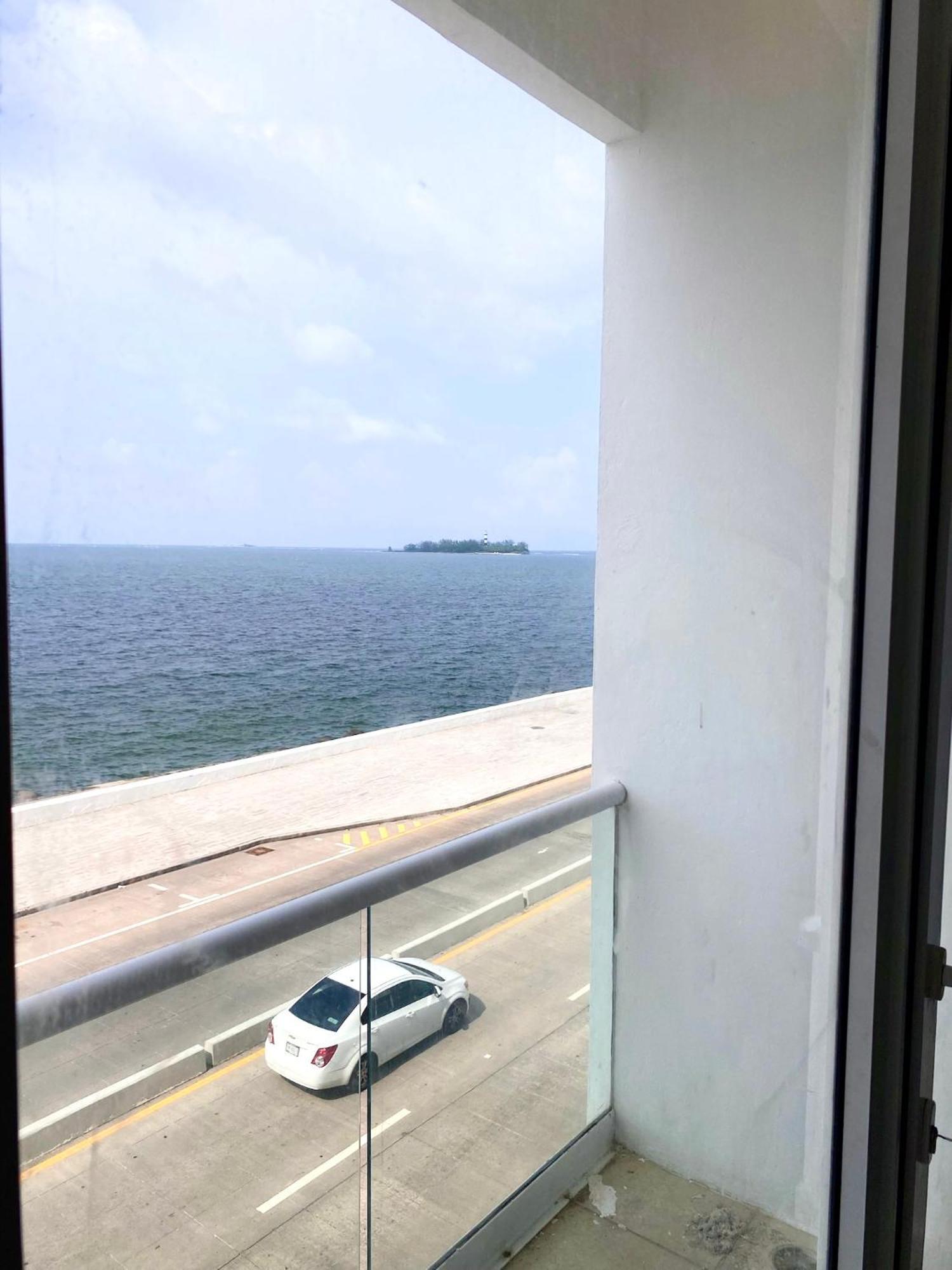 Apartamento Vista A Playa Con Alberca En Blvd Principal Frente Al Mar 3hab