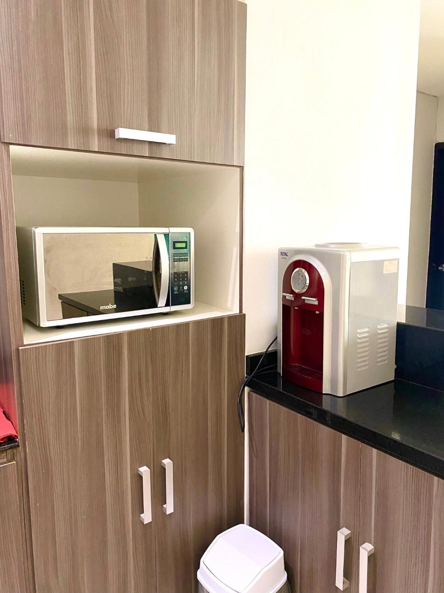 Apartamento Vista A Playa Con Alberca En Blvd Principal Frente Al Mar 3hab