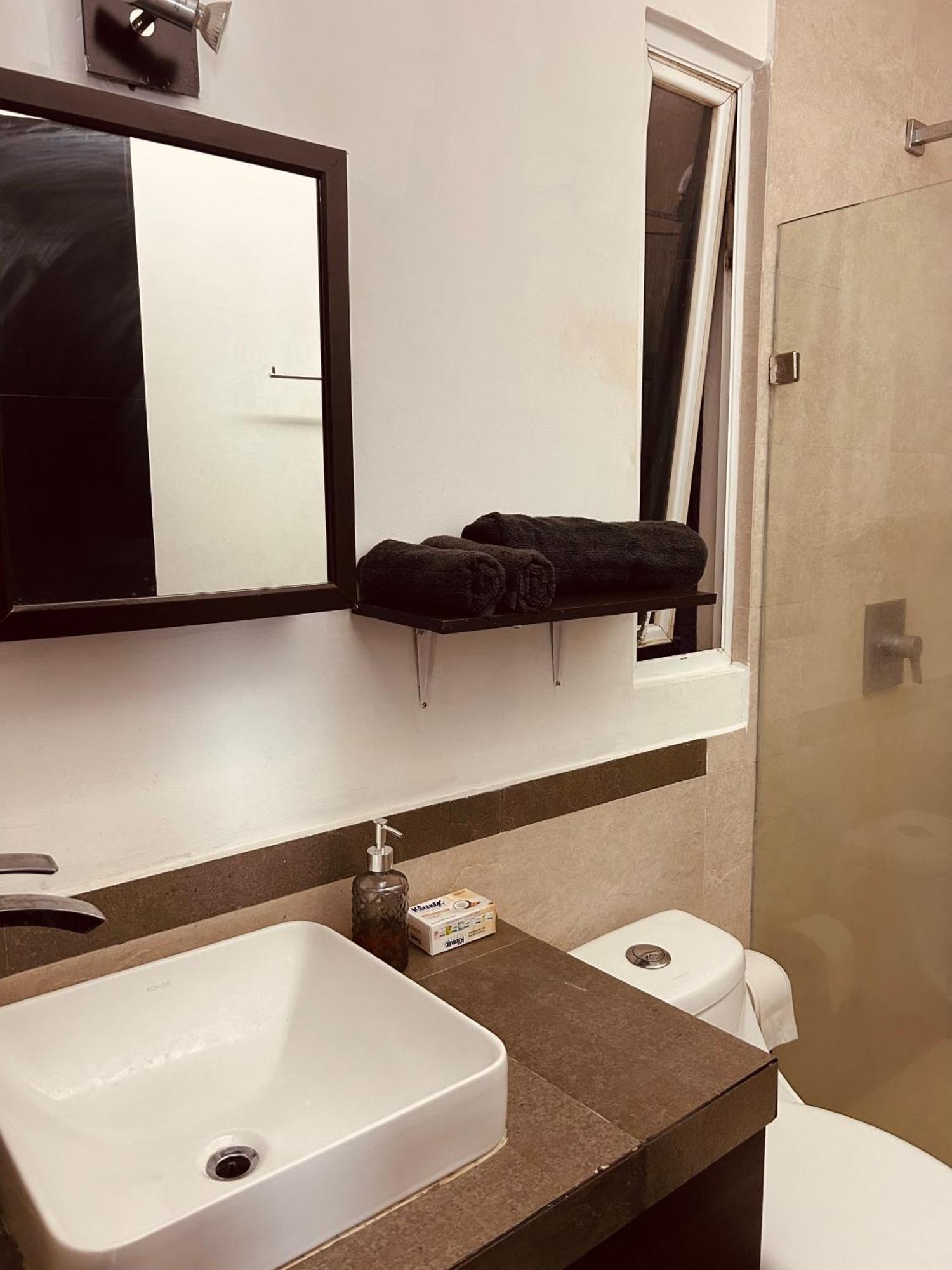 Apartamento Vista A Playa Con Alberca En Blvd Principal Frente Al Mar 3hab